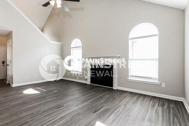 Foto del edificio - 3 Bedroom Pet-Friendly Home in RIVERDALE, GA with Main Street Renewal