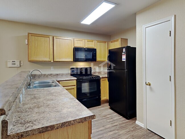 Foto del edificio - 7033 E Mitchell Flyer Rd