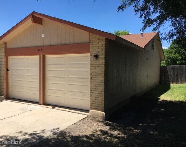 Building Photo - 3 br, 2 bath House - 7601 Tarrasa Dr