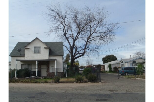 Foto del edificio - 1018 S 1st St