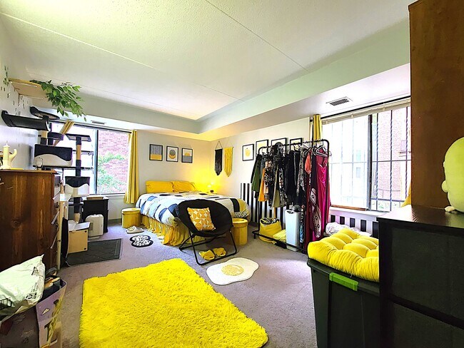 Foto del edificio - 1243 Beacon St