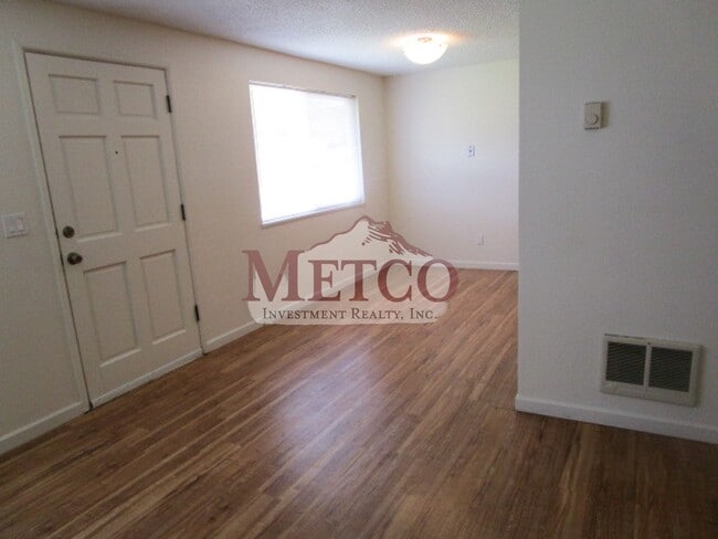 Foto del edificio - 06804