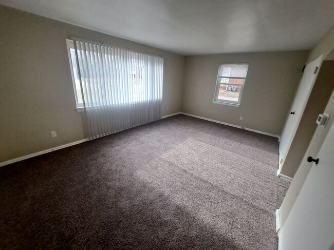 Building Photo - 2131 21st Ave