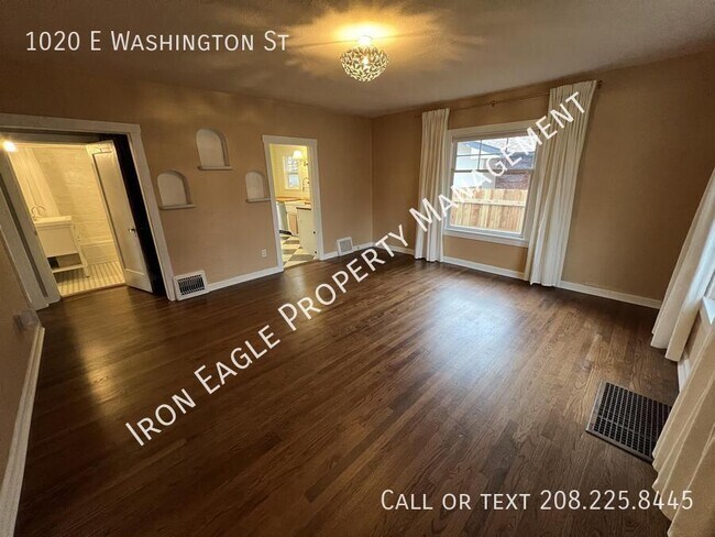 Foto del edificio - 1020 E Washington St