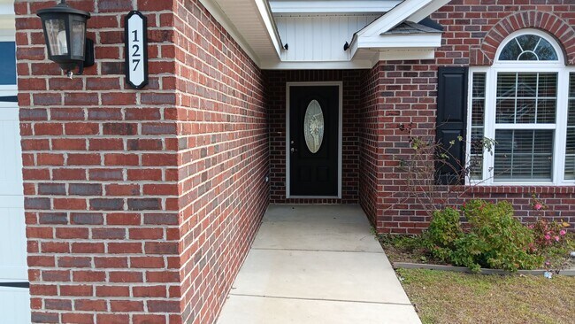 Foto del edificio - Modern 3 Bedroom, 2 Bath Home at The Summi...