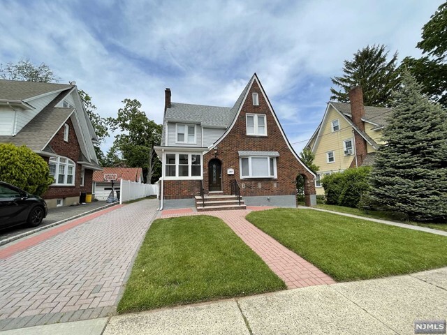 Primary Photo - 257 Cherry Ln