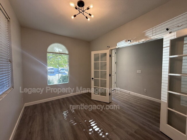 Building Photo - 3108 Tintorera Way