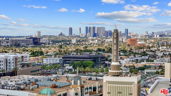 Building Photo - 351 N Sierra Bonita Ave