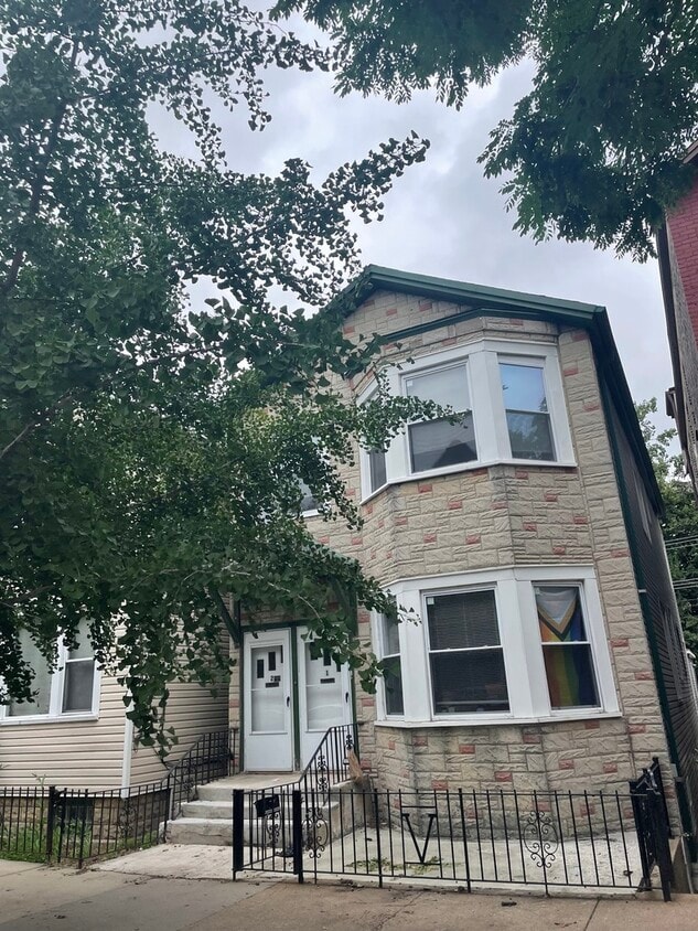 Primary Photo - 1817 S Peoria St