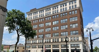 Building Photo - 59 Lincoln Way E