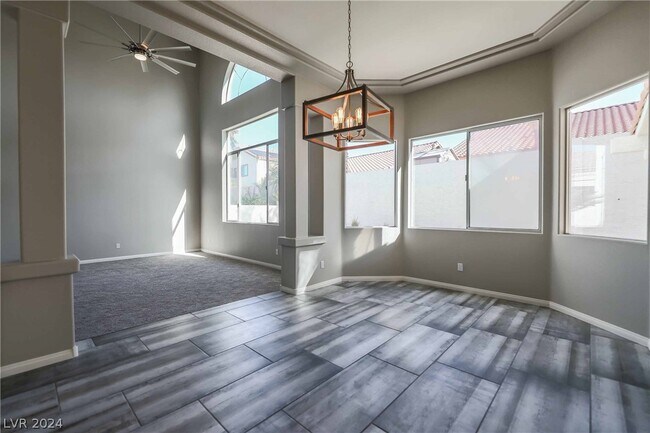 Foto del edificio - 3045 Sunrise Heights Dr