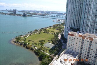 Building Photo - 2020 N Bayshore Dr