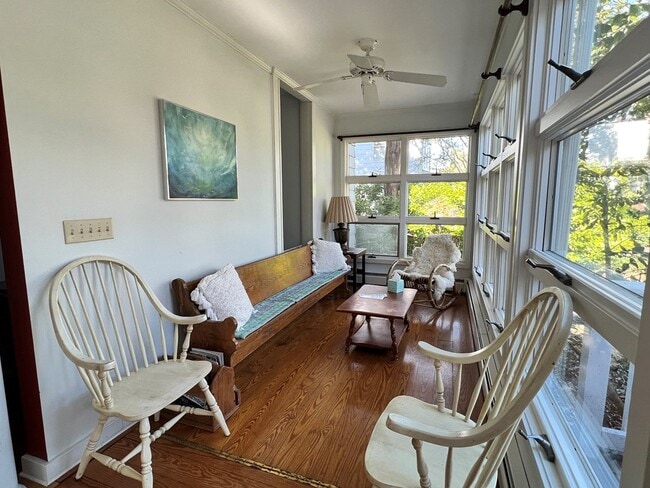 Building Photo - 4 Lee St