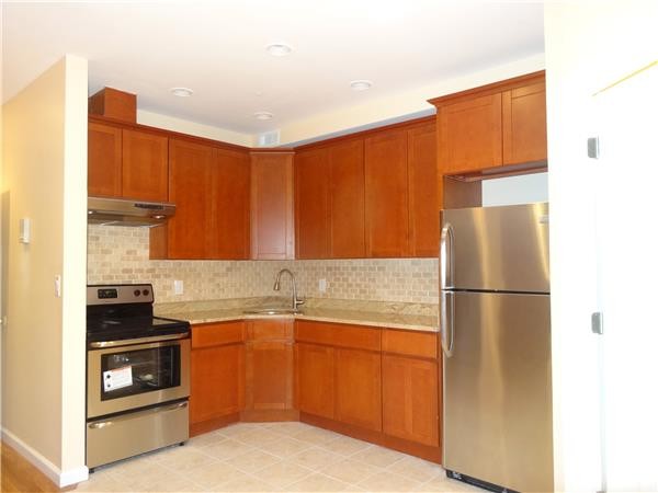 Foto principal - 646 Hancock St
