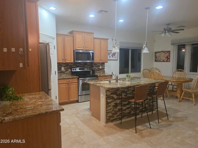 Foto del edificio - 42826 W Darter Dr