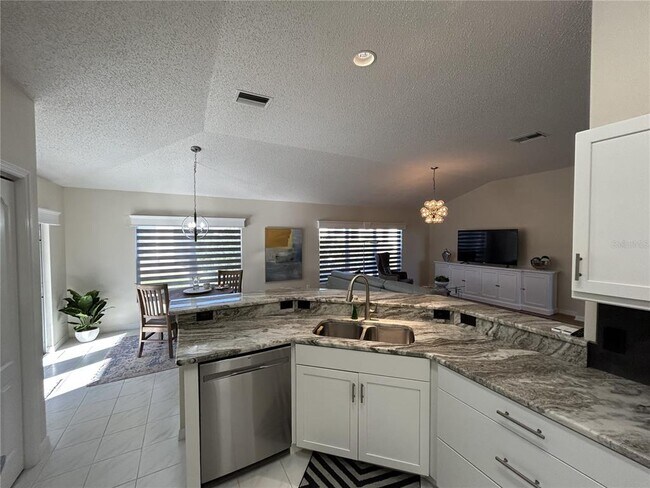 Foto del edificio - 3057 St Thomas Ln