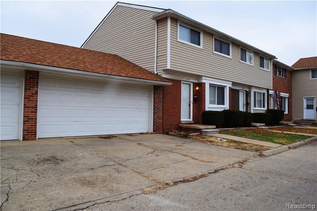 27614 Evelyn Ave, Warren, MI 48093 Condo for Rent in Warren, MI