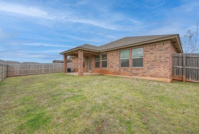 Foto del edificio - 2604 NW 185th St