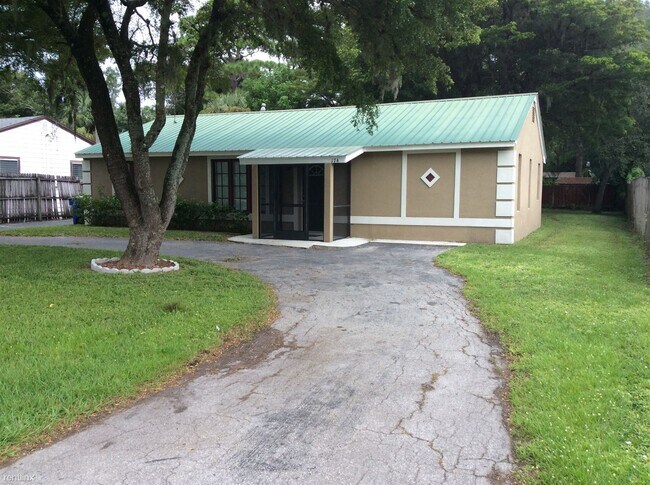 Building Photo - 2 br, 1 bath House - 174 Oakley Avenue