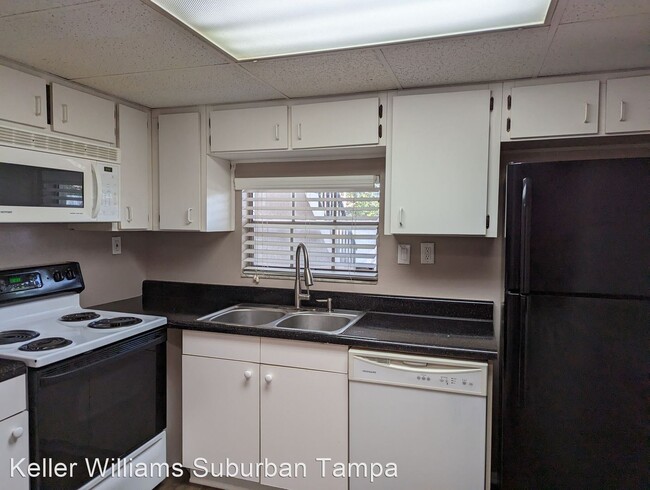 Building Photo - 2 br, 1 bath House - 809 Russell Lane #192