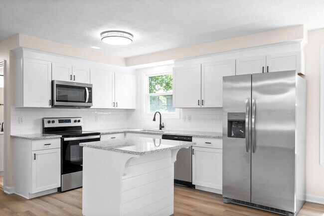 Building Photo - 288 Northwood Ter