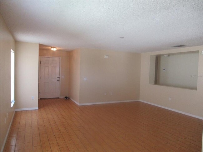 Building Photo - 249 Aster Dr