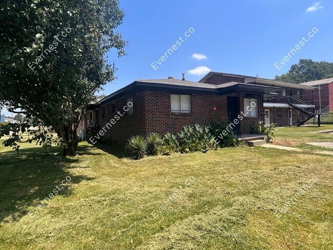 Foto del edificio - 2234 Barrett Ave