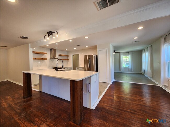 Foto del edificio - 521 Willow Ave