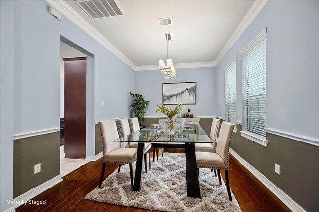 Foto del edificio - 3019 Royal Oaks Grove