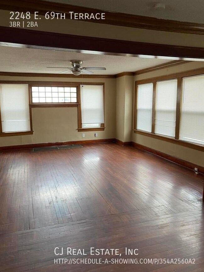 Foto del edificio - 2248 E 69th Terrace