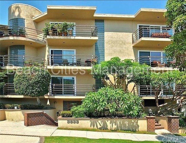 Foto del edificio - 3833 E 2nd St
