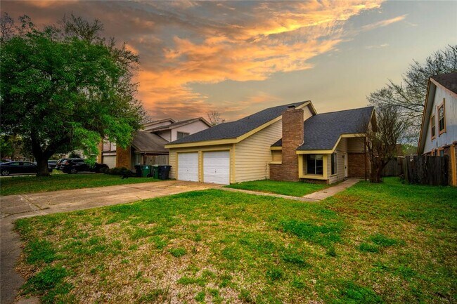 Foto del edificio - 7934 Candlegreen Ln