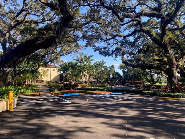 Foto del edificio - 9420 Poinciana Pl