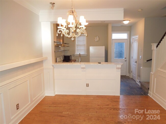 Building Photo - 13936 Cinnabar Pl