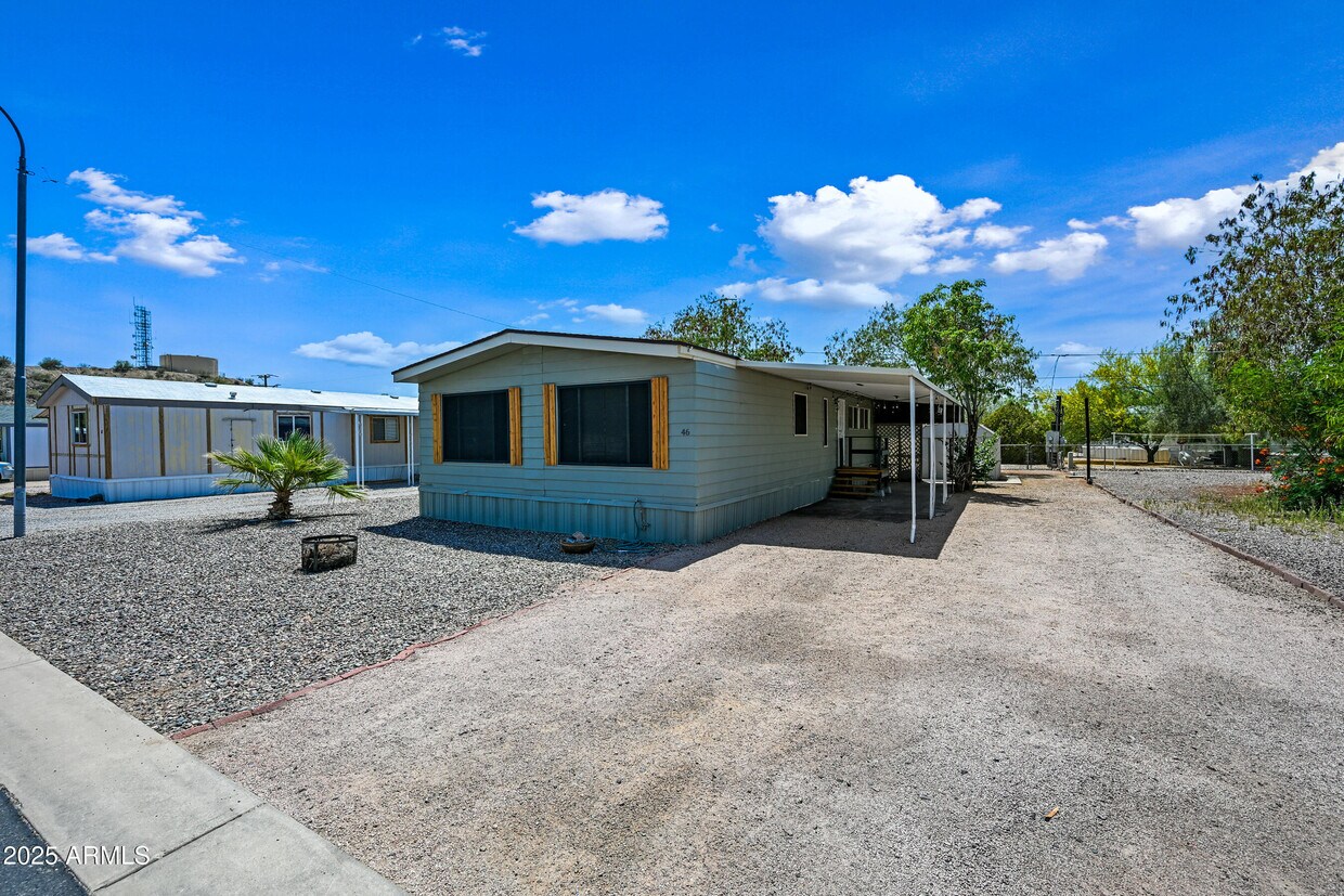 Primary Photo - 156 N Hawes Rd