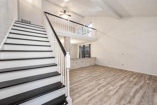 Building Photo - 1714 Blindlake Dr