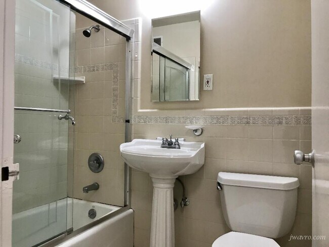 Foto del edificio - 2420 Franklin St