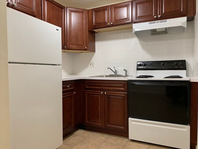 Kitchen - 154 Main St