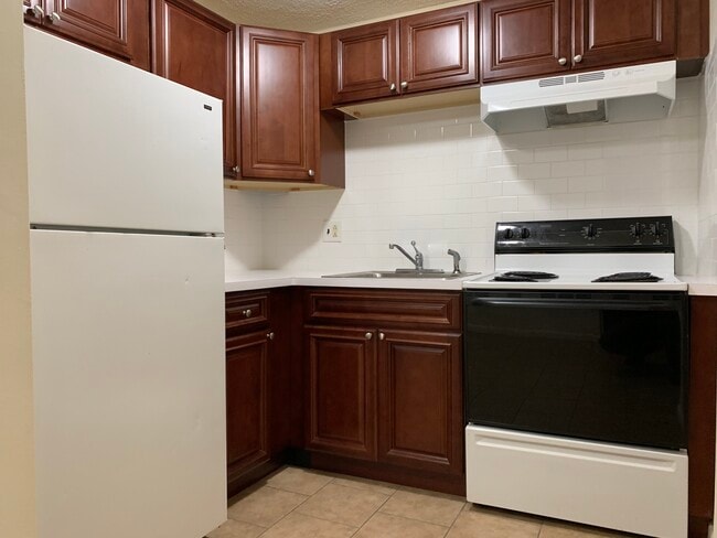 Kitchen - 154 Main St