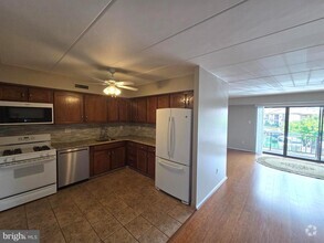 Building Photo - 9906 Bustleton Ave
