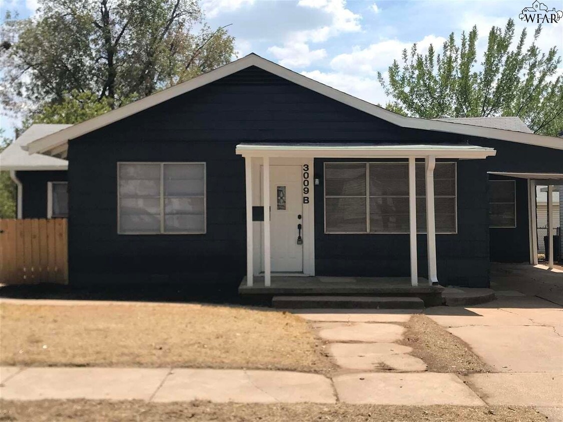 Primary Photo - 3009 AVENUE Q B Ave