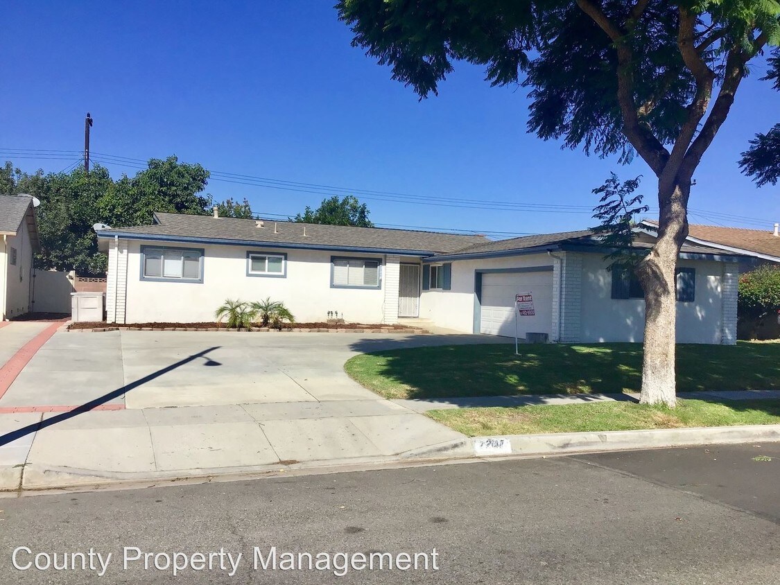 Primary Photo - 4 br, 2 bath House - 2207 Dunnigan Street