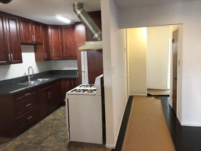 Kitchen and hallway - 1216 N McCadden Pl
