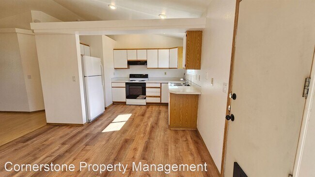 Building Photo - 3 br, 2 bath House - 1555 Biddick St