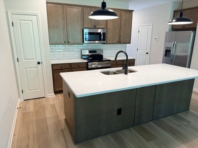 Building Photo - Knoxville 37931 - Brand new Townhome (2026 build) 3 Bedrooms, 2.5 baths and a 1-car garage - Cont...