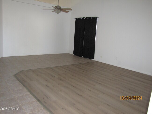 Foto del edificio - 8541 W Palm Ln