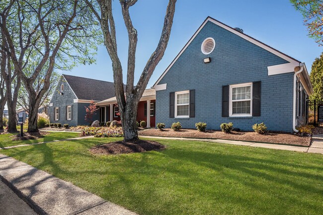 Building Photo - The George Apartment Homes