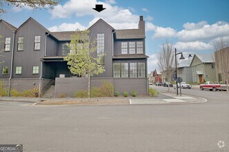 Building Photo - 235 2nd St