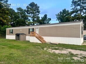 Building Photo - 2719 3rd St