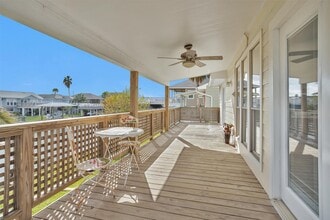 Building Photo - 539 Pompano St